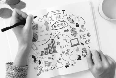 足坛荣耀与落寞：曼城进四强，姆巴佩演帽子戏法，大巴黎六冠王封神